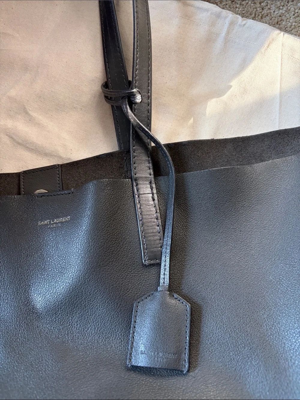 Saint Laurent classic saint